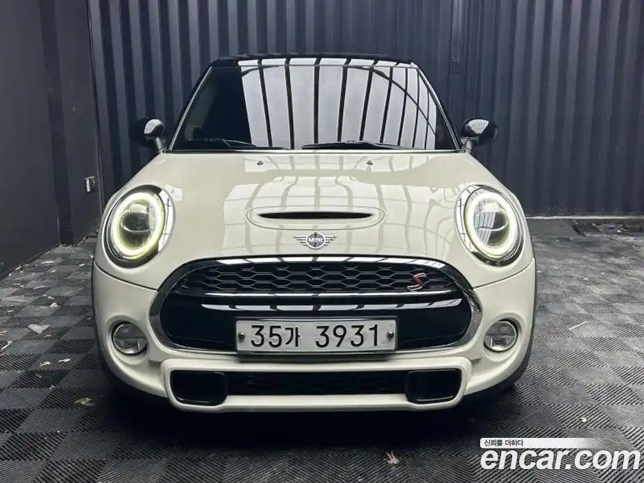 Mini Cooper 2019 2.0 Автомат в Москве № 300182, фото 1