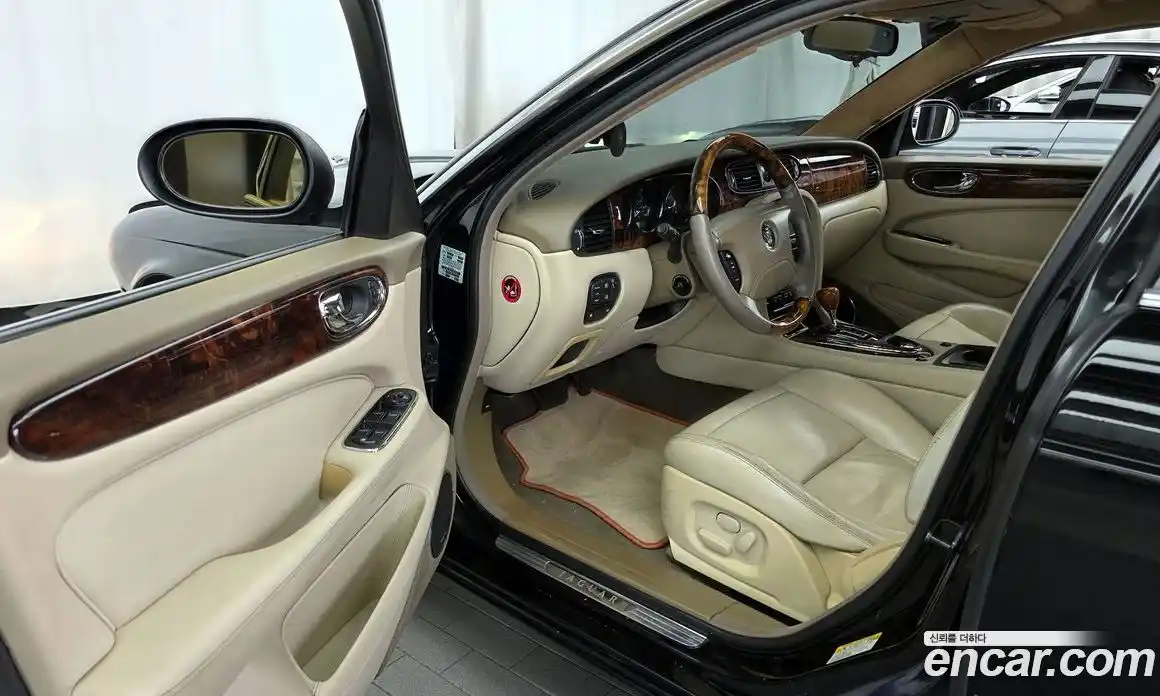 Jaguar XJ-8 2004 3.6 Автомат в Москве № 304968, фото 18