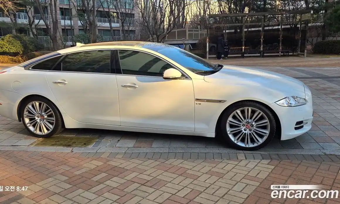 Jaguar XJ 2014 3.0 Автомат в Москве № 305161, фото 12