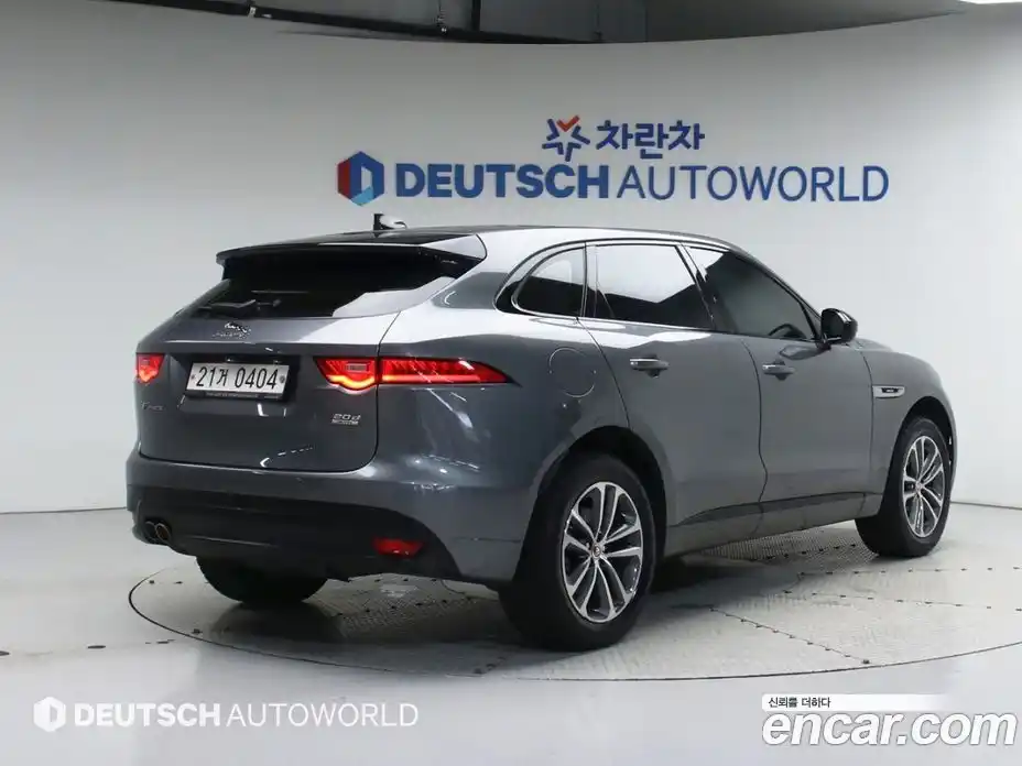 Jaguar F-Pace 2017 2.0 Автомат в Москве № 305165, фото 2