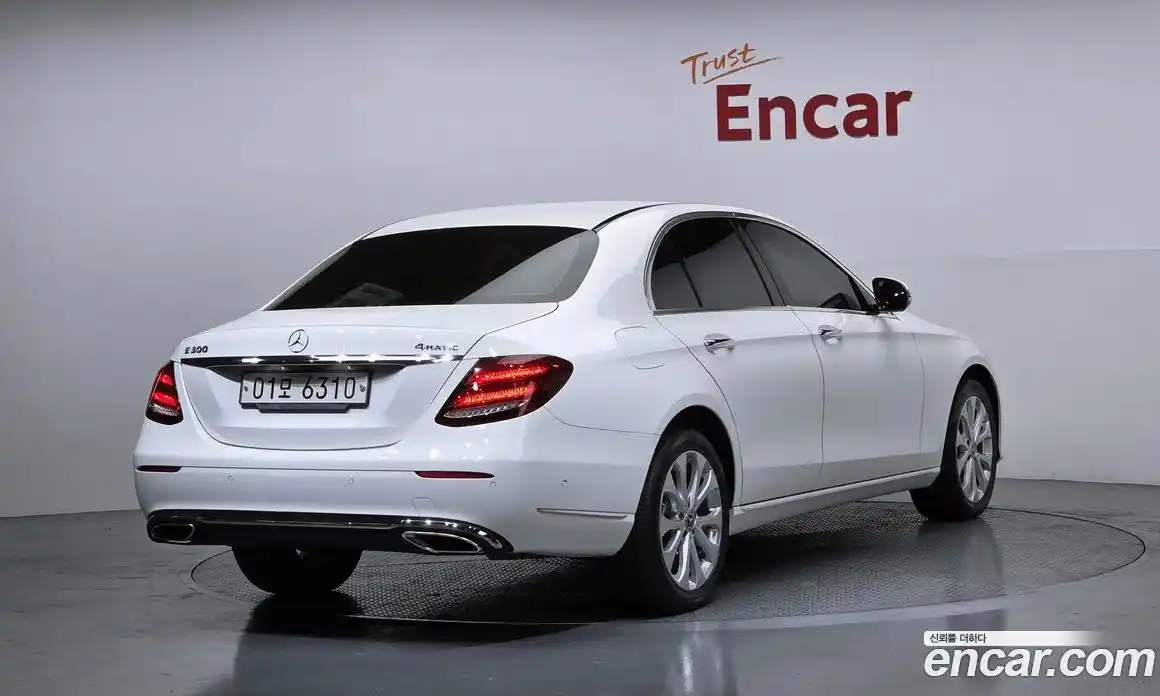 Mercedes-Benz E-Class 2018 2.0 Автомат в Москве № 307601, фото 12