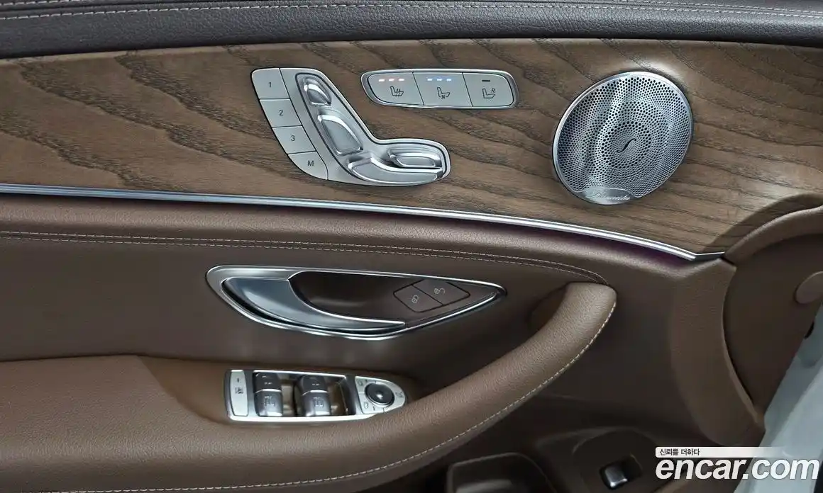 Mercedes-Benz E-Class 2018 2.0 Автомат в Москве № 307601, фото 14