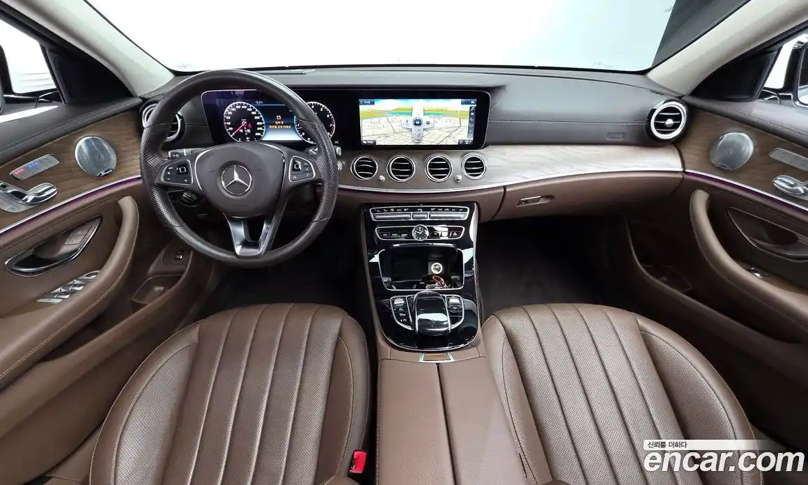 Mercedes-Benz E-Class 2018 2.0 Автомат в Москве № 307601, фото 6