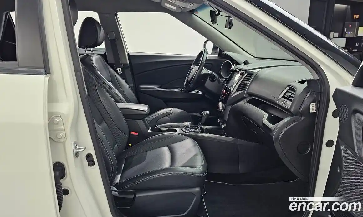 SsangYong TIBOLI 2017 1.6 Автомат в Москве № 33070, фото 2