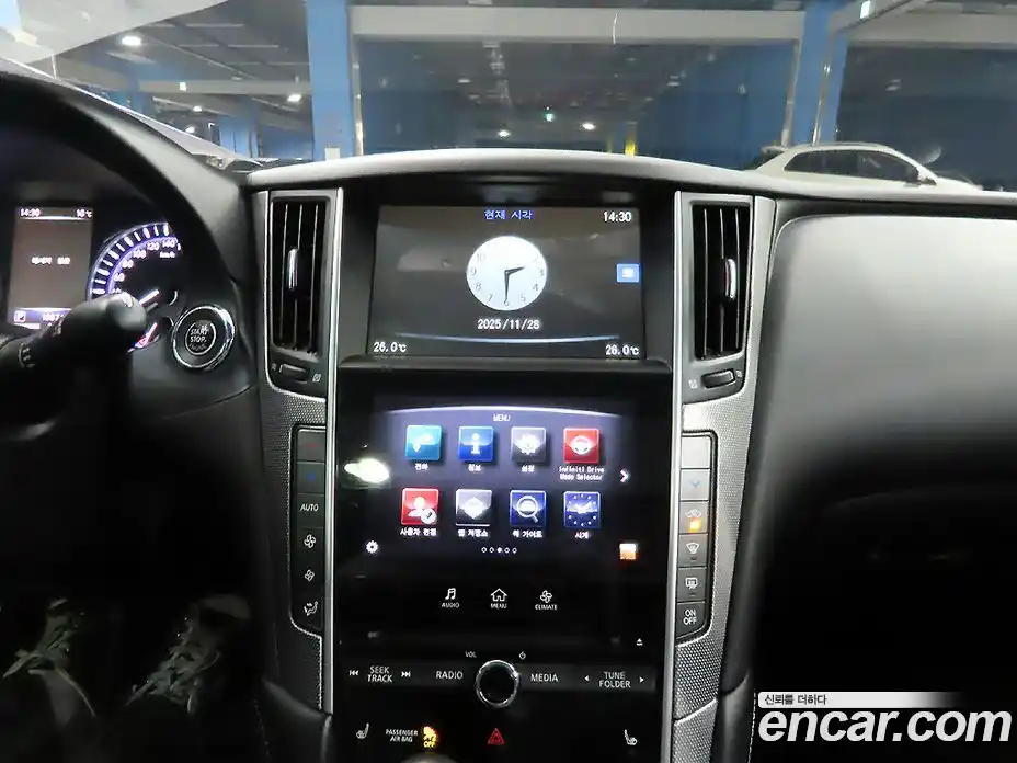 Infiniti Q50 2015 2.1 Автомат в Москве № 336512, фото 12