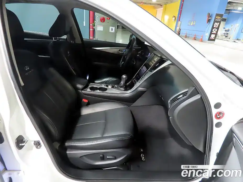 Infiniti Q50 2015 2.1 Автомат в Москве № 336512, фото 8