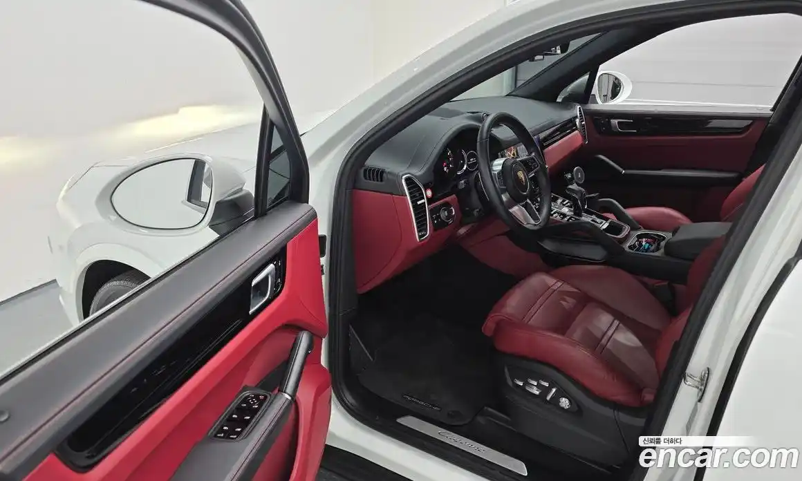 Porsche Cayenne 2020 3.0 Автомат в Москве № 344451, фото 11