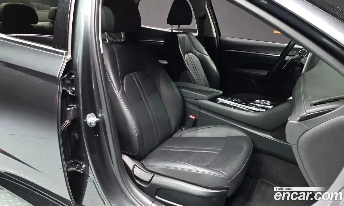 Hyundai Sonata 2022 2.0 Автомат в Москве № 355565, фото 10