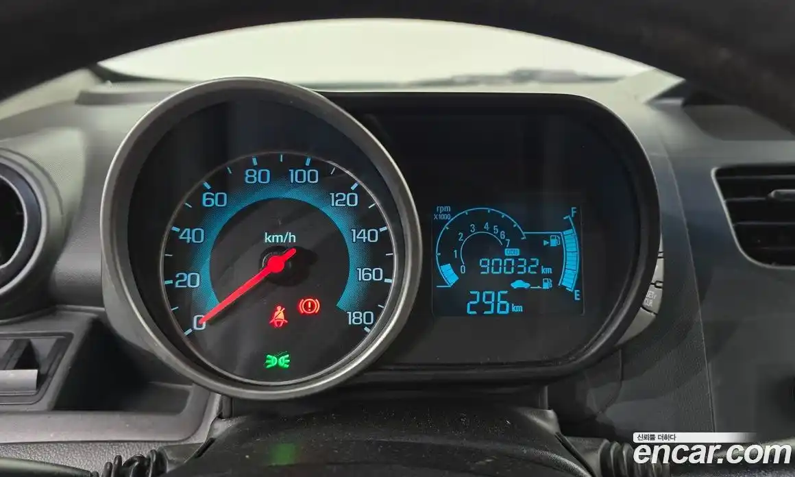 Chevrolet Spark 2014 1.0 Механическая в Москве № 37054, фото 11