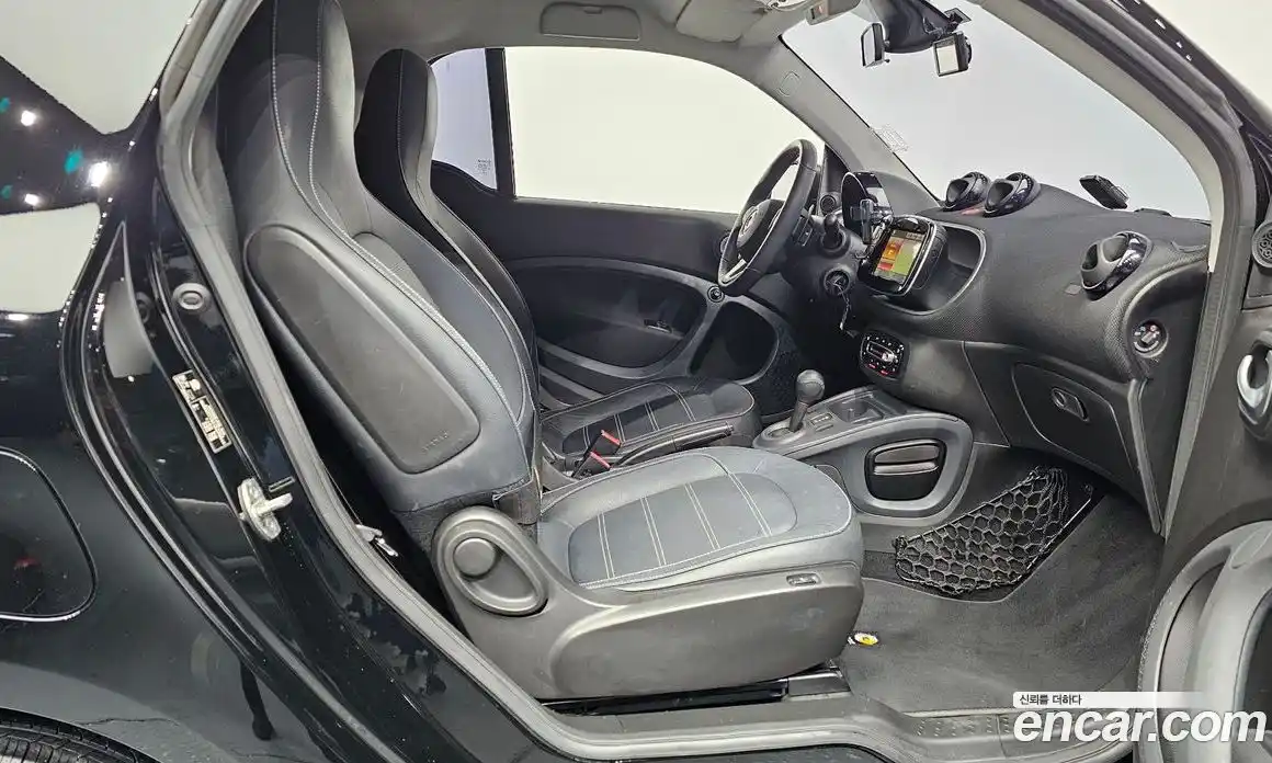 Smart Fortwo 2017 1.0 Автомат в Москве № 376044, фото 11