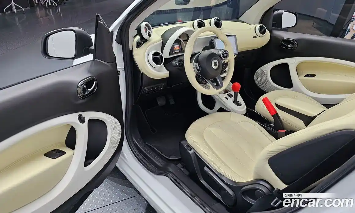 Smart Fortwo 2017 0.9 Автомат в Москве № 381675, фото 11