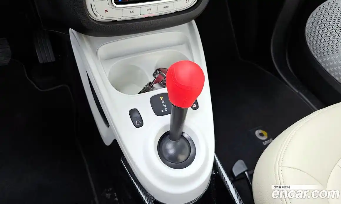 Smart Fortwo 2017 0.9 Автомат в Москве № 381675, фото 9