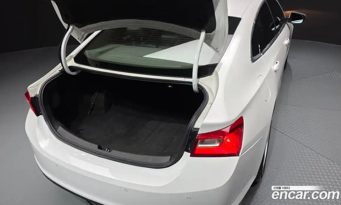 Chevrolet Malibu 2017 1.5 Автомат в Москве № 38320, фото 13