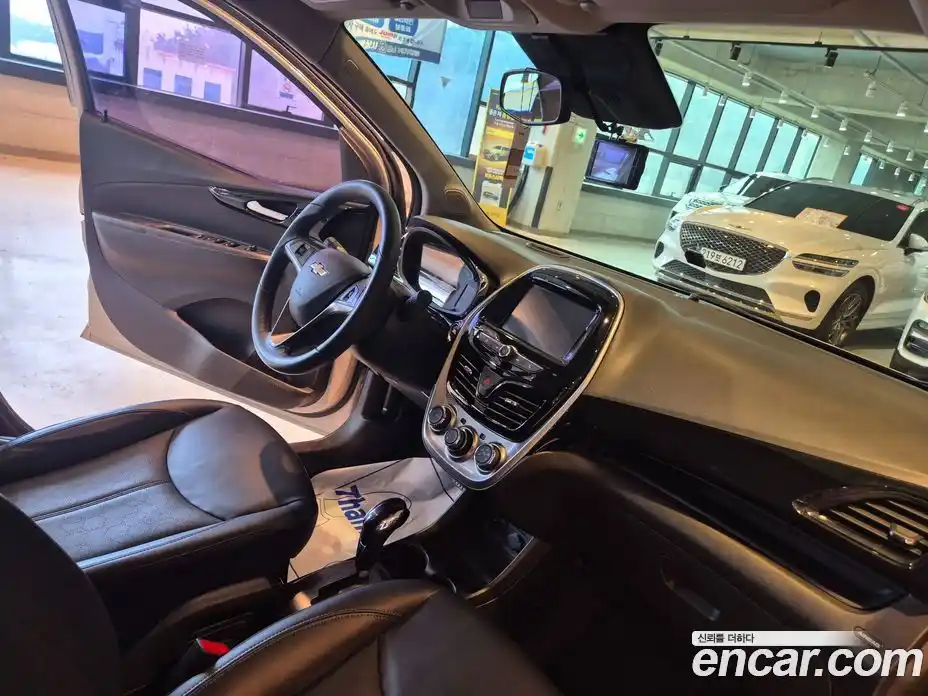 Chevrolet Spark 2016 1.0 Автомат в Москве № 397176, фото 7