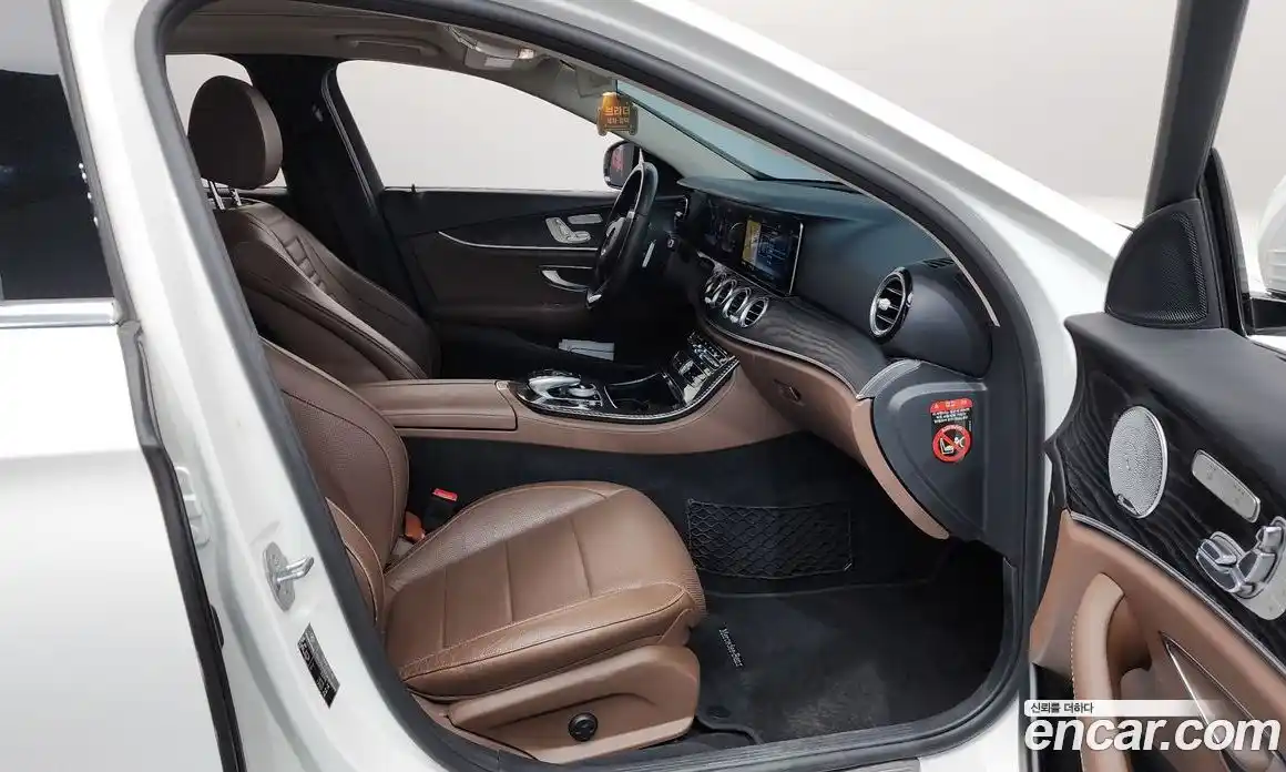 Mercedes-Benz E-Class 2018 2.0 Автомат в Москве № 413270, фото 11