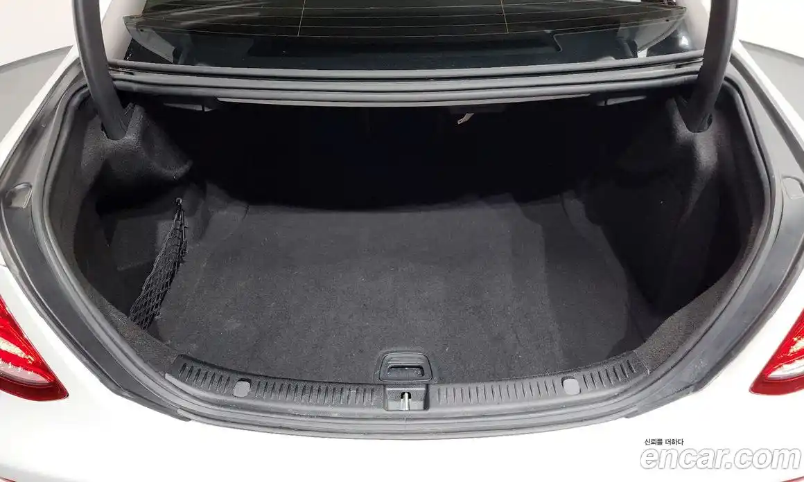 Mercedes-Benz E-Class 2018 2.0 Автомат в Москве № 413270, фото 20