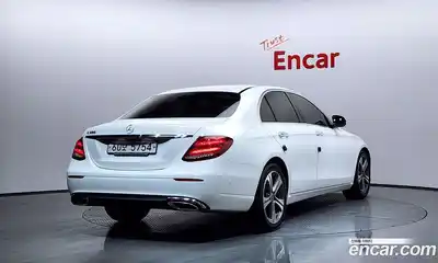 Mercedes-Benz E-Class 2018 2.0 Автомат в Москве № 413270, миниатюра 2