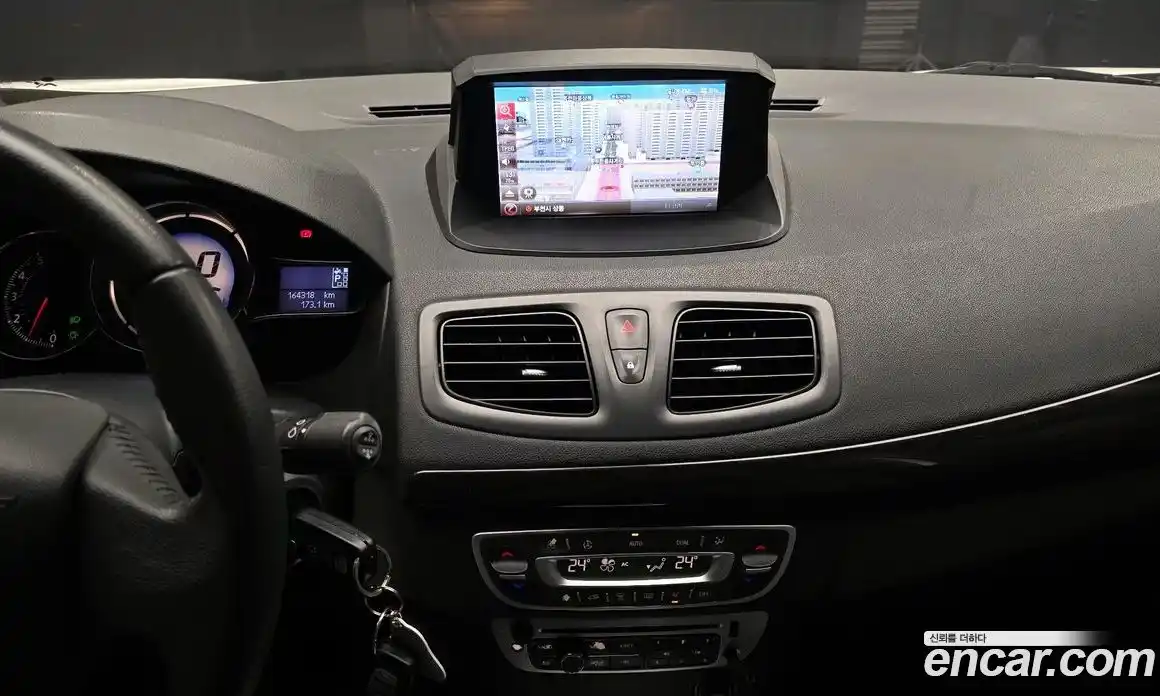 Renault SM3 2013 1.6 Автомат в Москве № 423915, фото 14