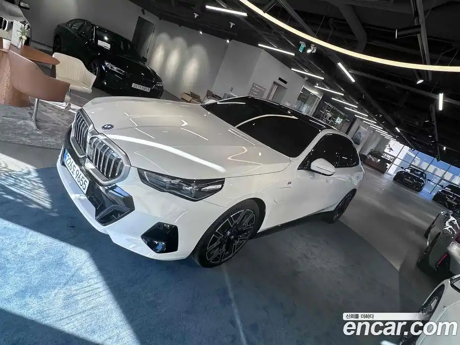 BMW 5-Series 2025 2.0 Автомат в Москве № 424791, фото 2