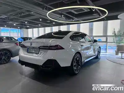 BMW 5-Series 2025 2.0 Автомат в Москве № 424791, миниатюра 4