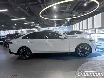 BMW 5-Series 2025 2.0 Автомат в Москве № 424791, миниатюра 5