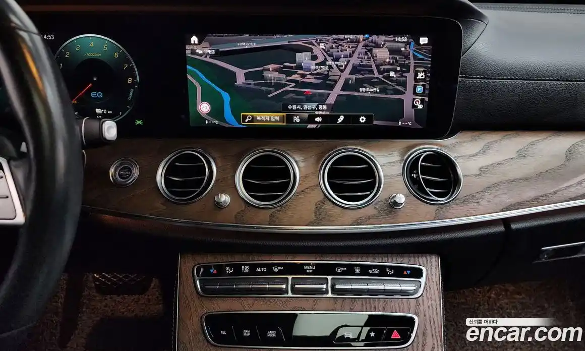 Mercedes-Benz E-Class 2021 2.0 Автомат в Москве № 427049, фото 14