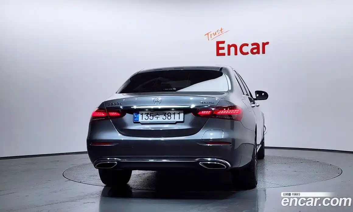 Mercedes-Benz E-Class 2021 2.0 Автомат в Москве № 427049, фото 4