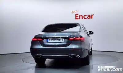 Mercedes-Benz E-Class 2021 2.0 Автомат в Москве № 427049, миниатюра 4