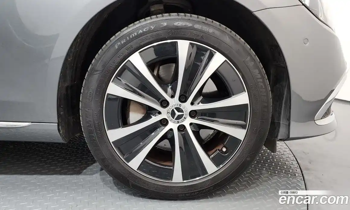 Mercedes-Benz E-Class 2021 2.0 Автомат в Москве № 427049, фото 5