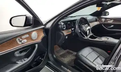 Mercedes-Benz E-Class 2021 2.0 Автомат в Москве № 427049, миниатюра 10