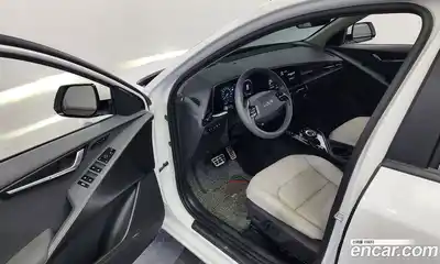 Kia Niro 2024 1.6 Автомат в Москве № 451631, миниатюра 10