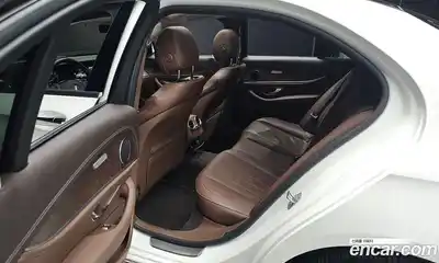 Mercedes-Benz E-Class 2017 2.0 Автомат в Москве № 467739, миниатюра 12