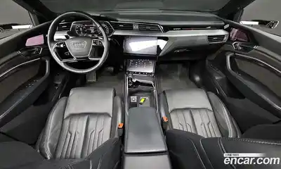 Audi e-tron 2021 0.2 Автомат в Москве № 468908, миниатюра 7