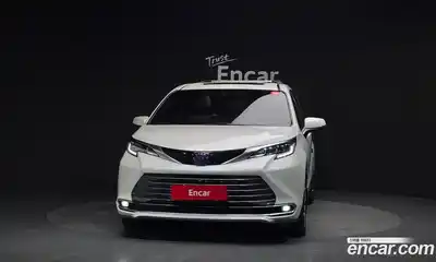 Toyota Sienna 2021 2.5 Автомат в Москве № 473023, миниатюра 3