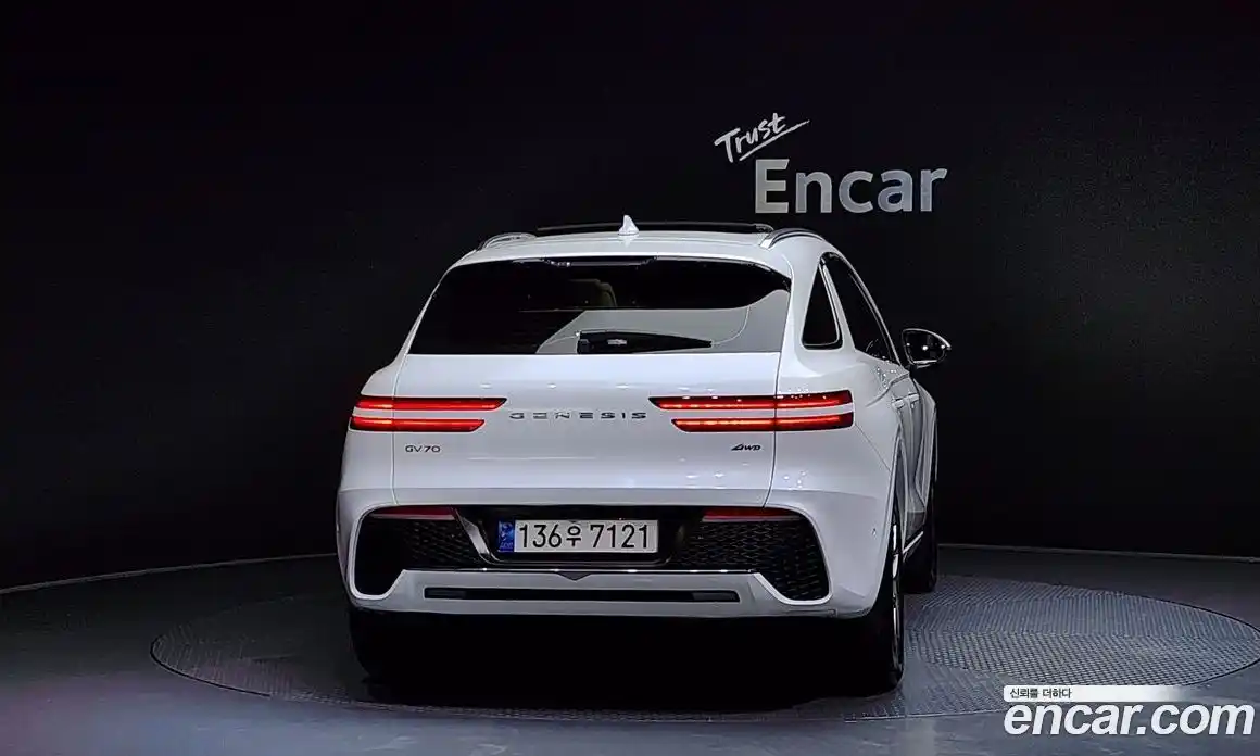 Genesis GV70 2023 2.2 Автомат в Москве № 57163, фото 1