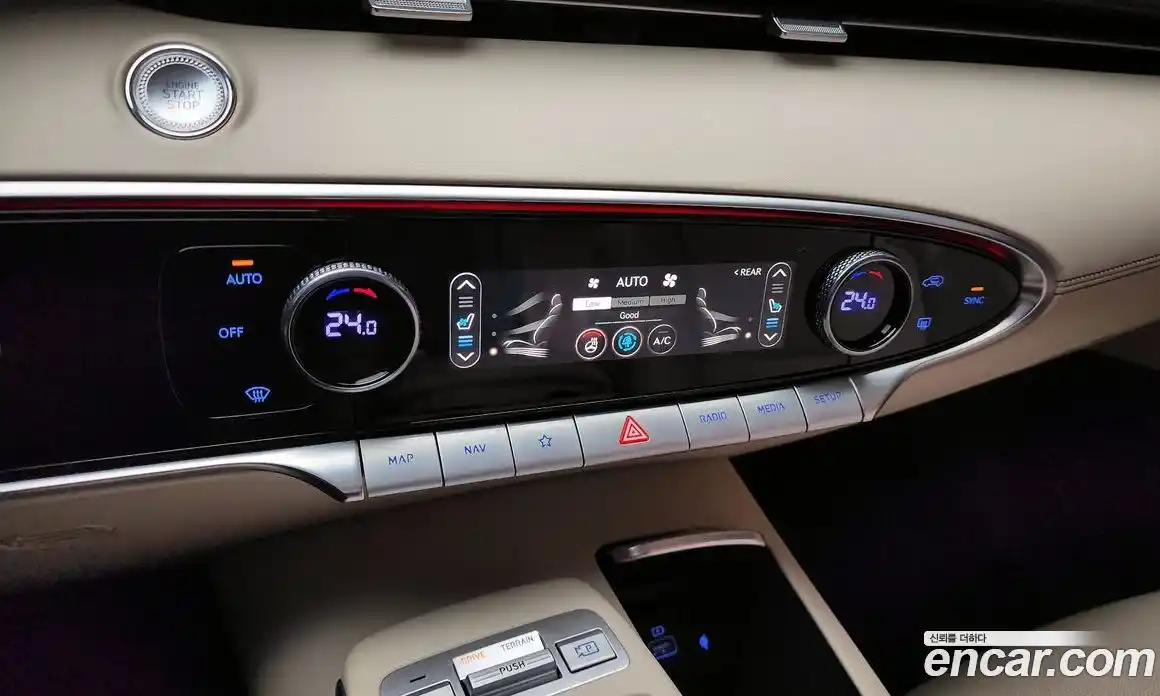 Genesis GV70 2023 2.2 Автомат в Москве № 57163, фото 11