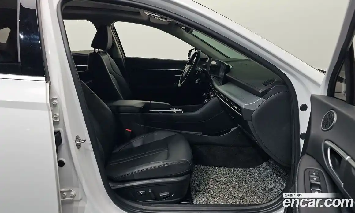 Hyundai Sonata 2024 1.6 Автомат в Москве № 8932, фото 3