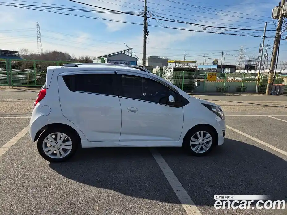 Chevrolet Spark 2015 1.0 Автомат в Москве № 90728, фото 5