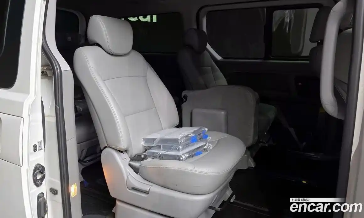 Hyundai Starex 2021 2.5 Автомат в Москве № 92754, фото 12