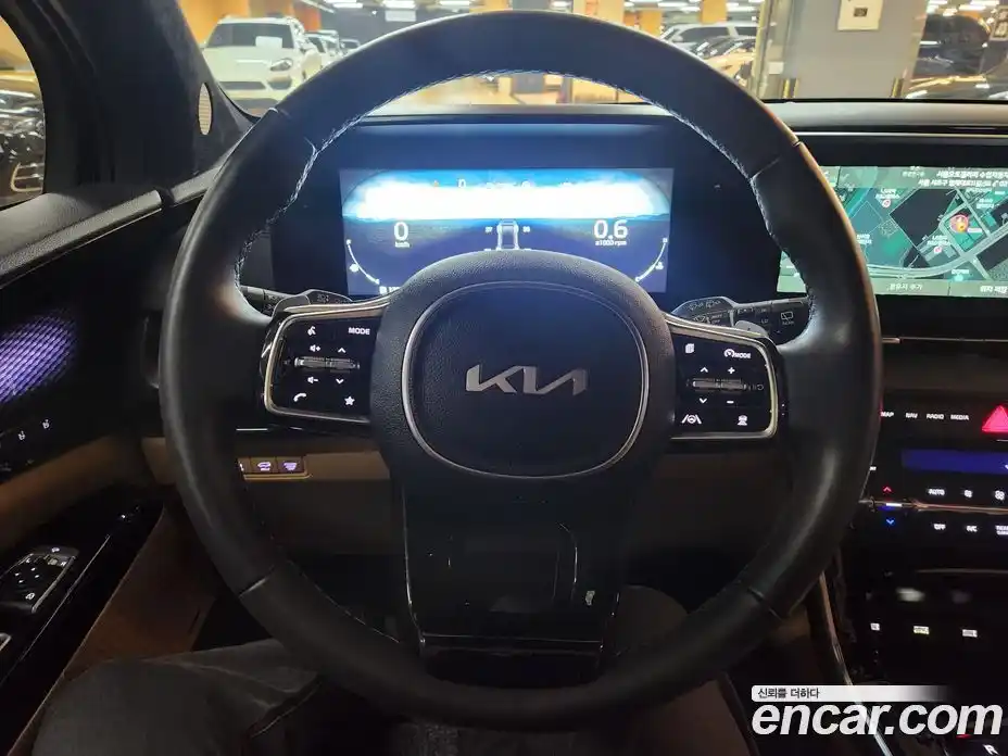 Kia Canival 2023 3.5 Автомат в Москве № 101786, фото 13