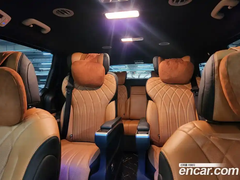 Kia Canival 2023 3.5 Автомат в Москве № 101786, фото 17