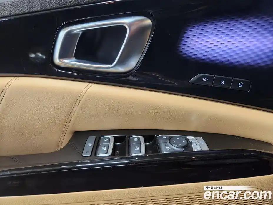 Kia Canival 2023 3.5 Автомат в Москве № 101786, фото 18