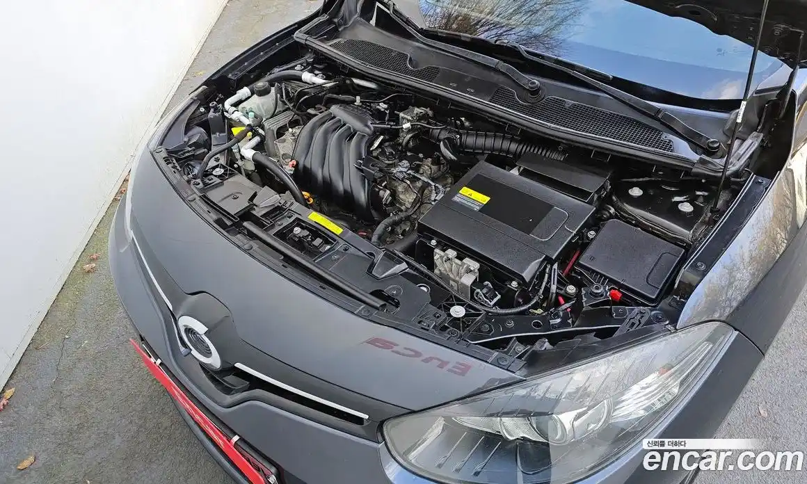 Renault SM3 2015 1.6 Автомат в Москве № 107275, фото 13