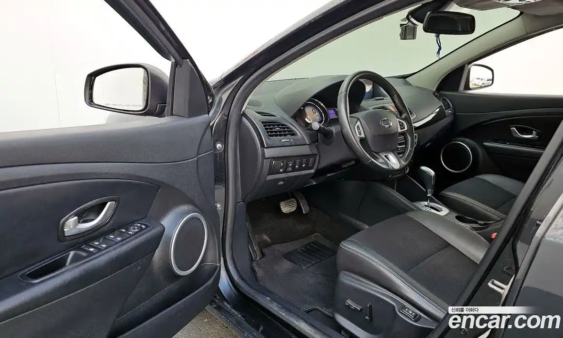 Renault SM3 2015 1.6 Автомат в Москве № 107275, фото 18