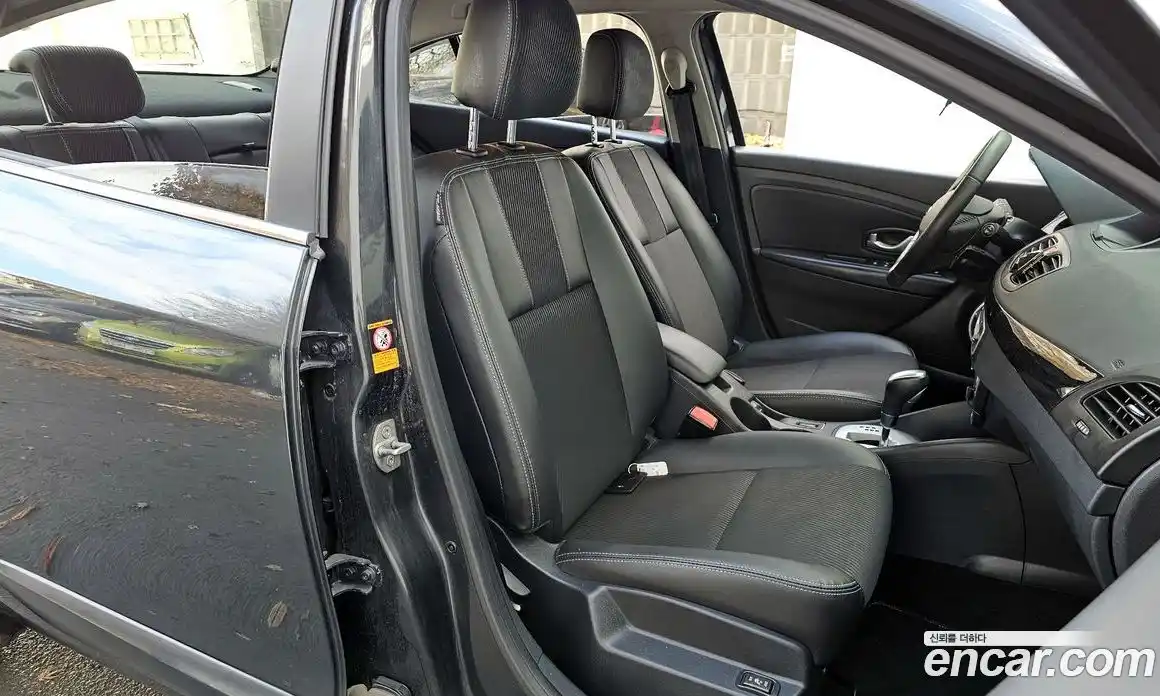 Renault SM3 2015 1.6 Автомат в Москве № 107275, фото 4