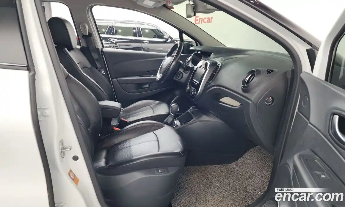 Renault QM3 2019 1.5 Автомат в Москве № 107340, фото 3