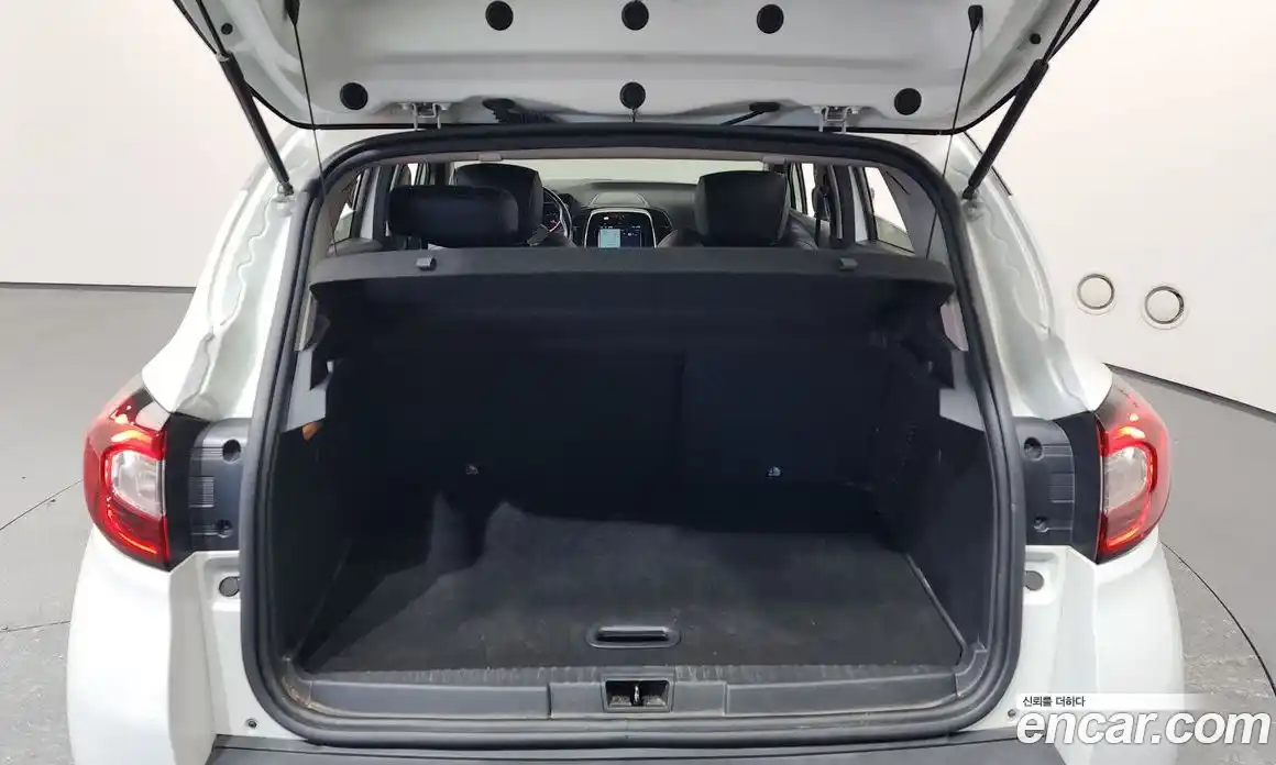 Renault QM3 2019 1.5 Автомат в Москве № 107340, фото 8