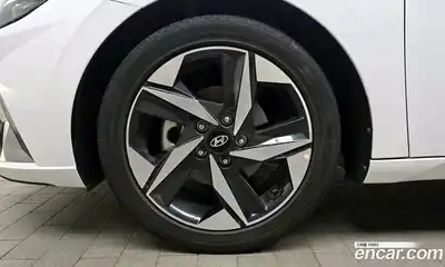 Hyundai Avante 2021 1.6 Автомат в Москве № 109992, миниатюра 3