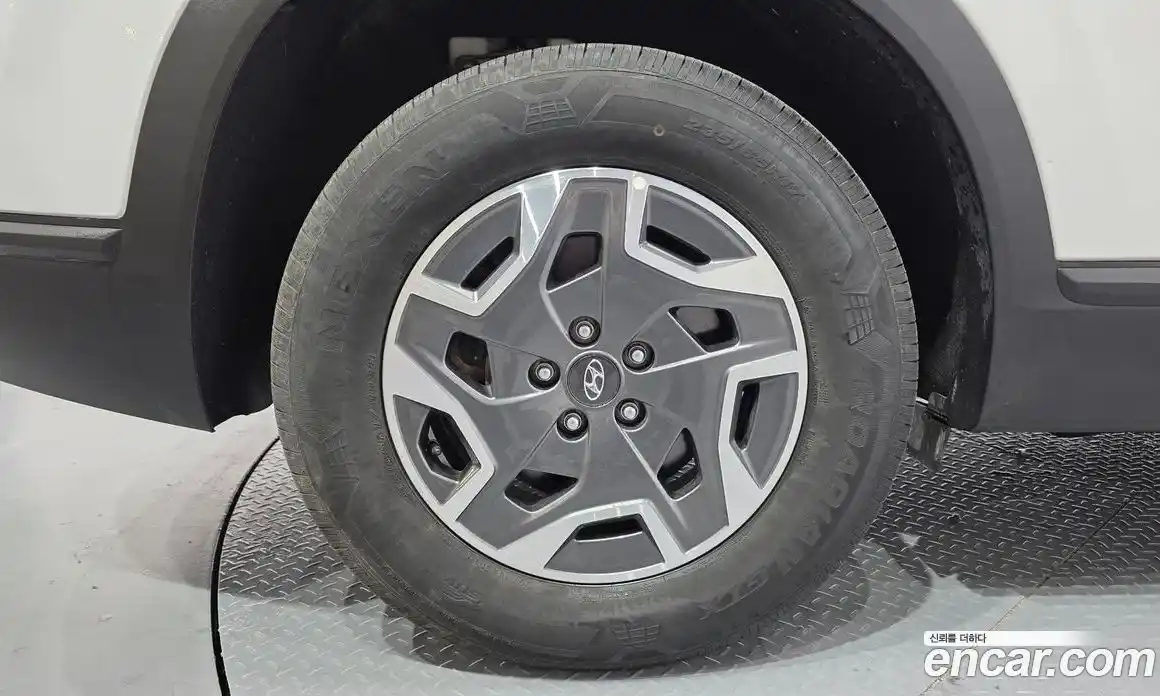 Hyundai Santa Fe 2023 1.6 Автомат в Москве № 111576, фото 14