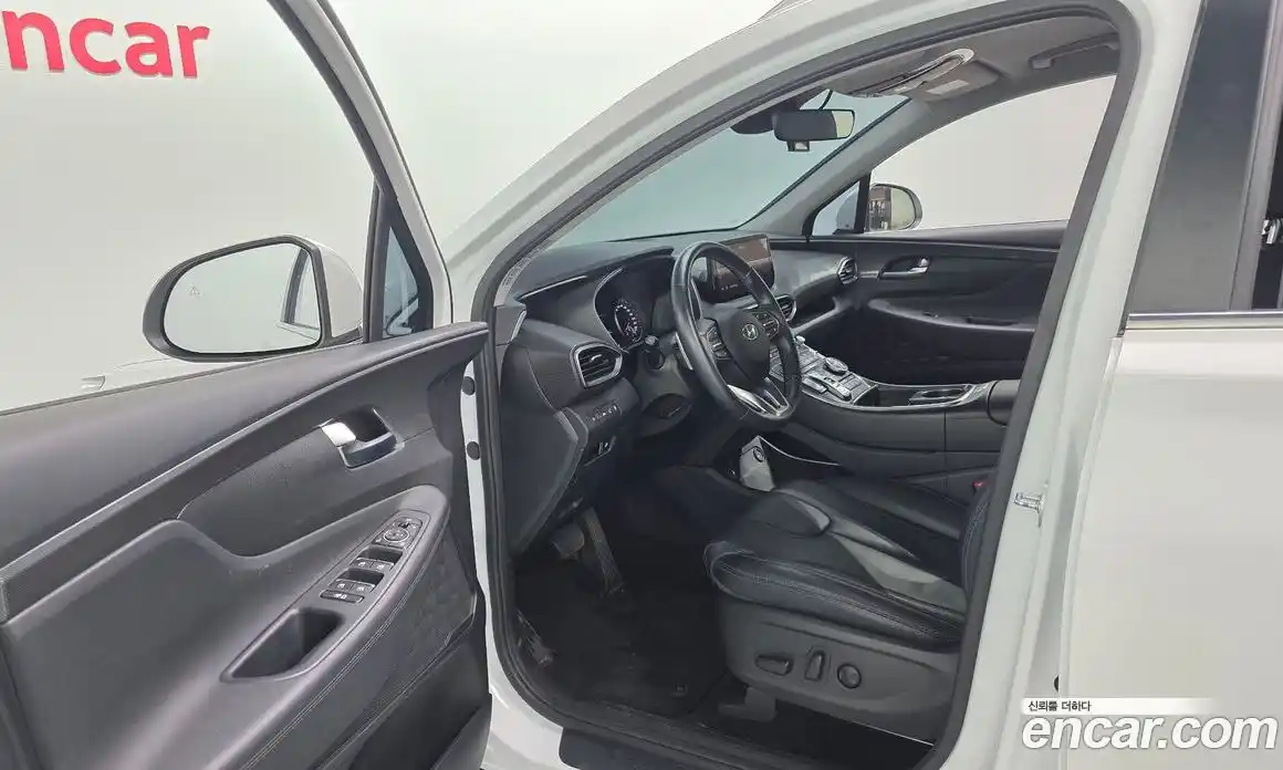 Hyundai Santa Fe 2023 1.6 Автомат в Москве № 111576, фото 20